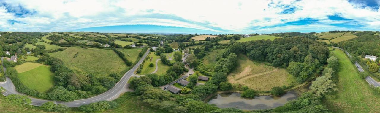 Willow Valley Glamping Bude Extérieur photo