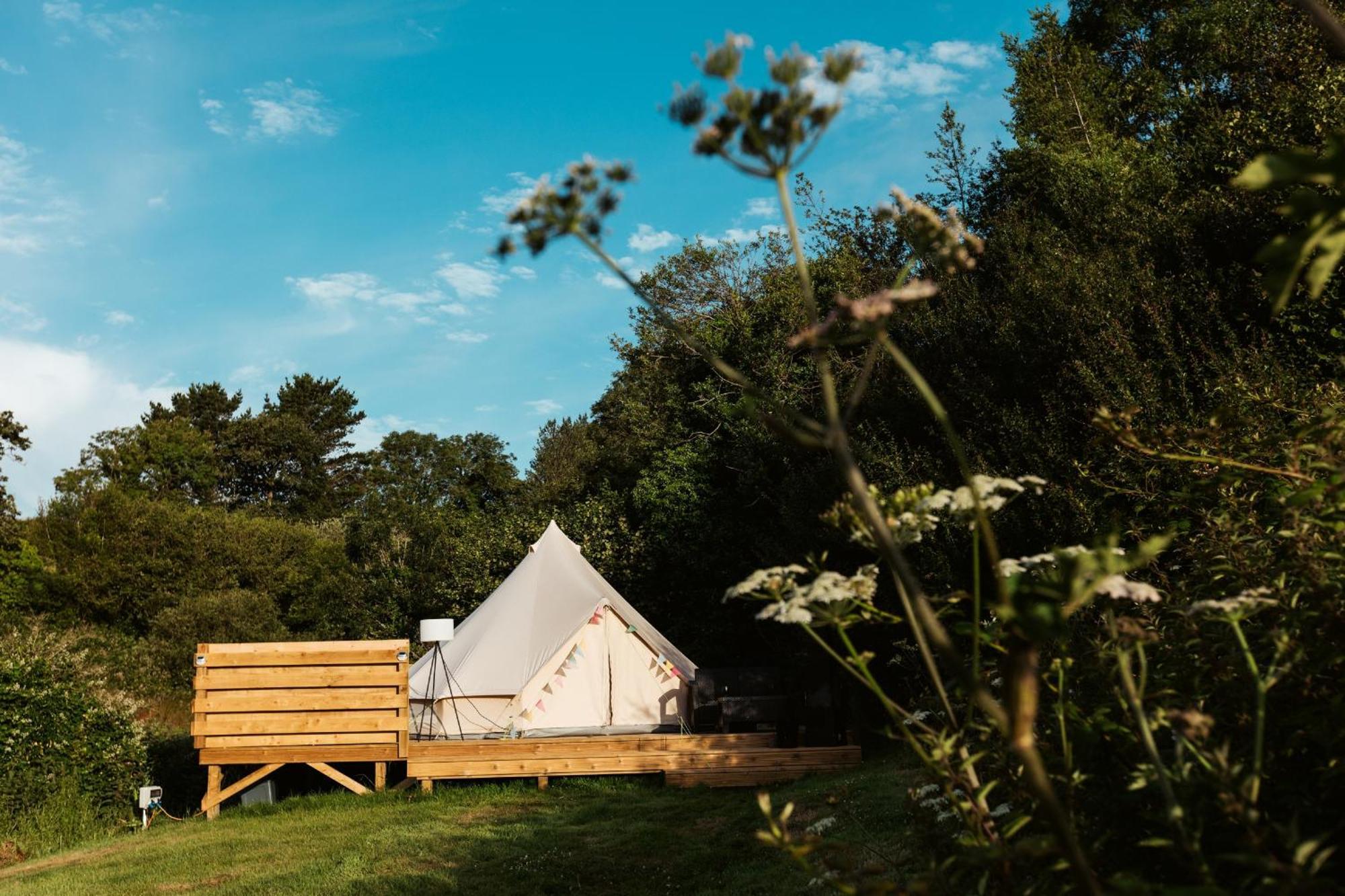 Willow Valley Glamping Bude Extérieur photo